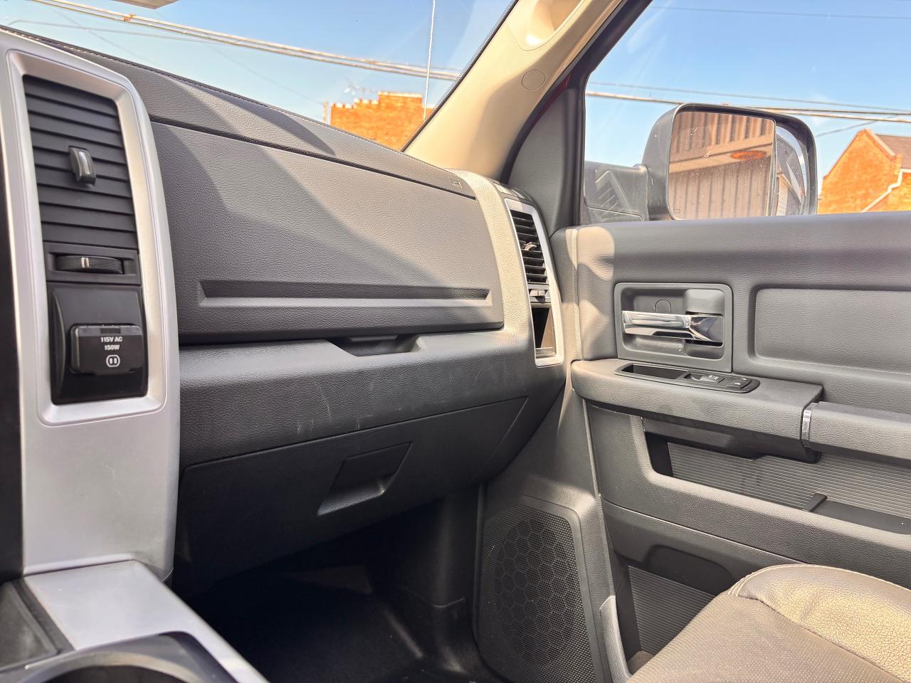 2011 RAM 1500 ACCIDENT FREE! LOW MILEAGE, EXCELLENT CONDITION!