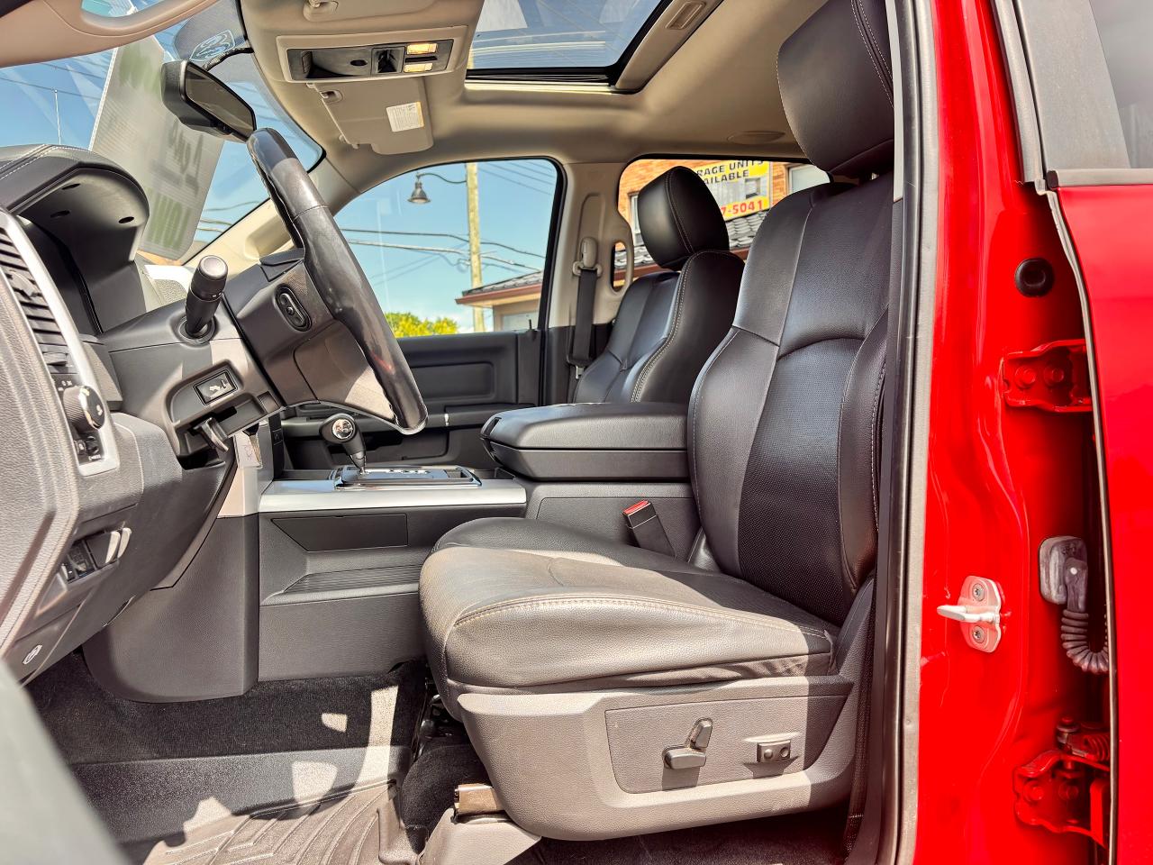 2011 RAM 1500 ACCIDENT FREE! LOW MILEAGE, EXCELLENT CONDITION!