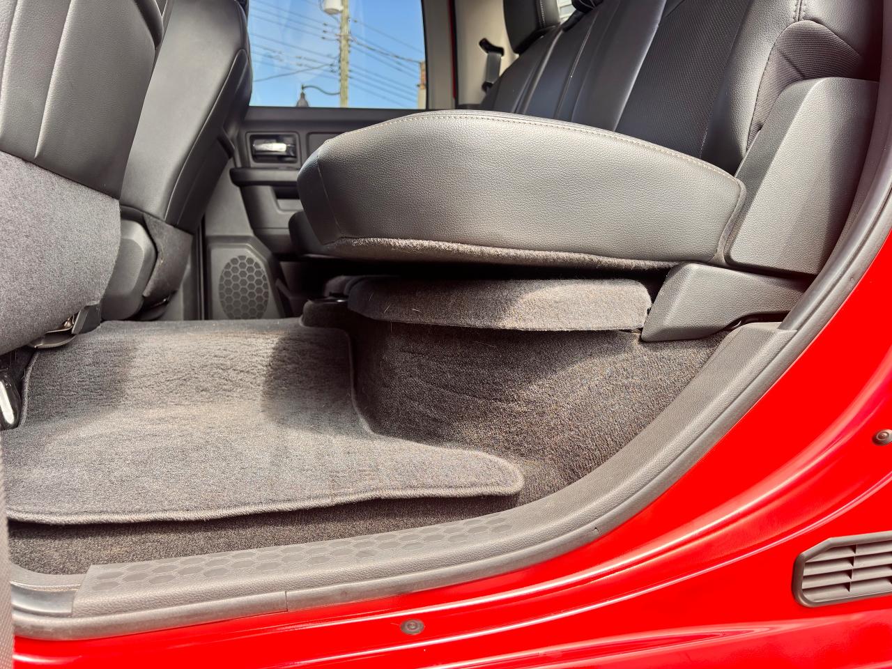 2011 RAM 1500 ACCIDENT FREE! LOW MILEAGE, EXCELLENT CONDITION!