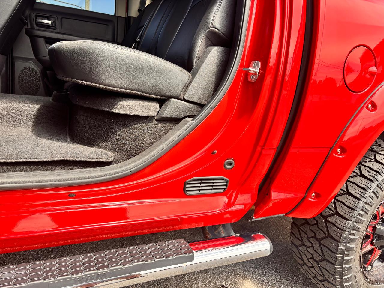 2011 RAM 1500 ACCIDENT FREE! LOW MILEAGE, EXCELLENT CONDITION!