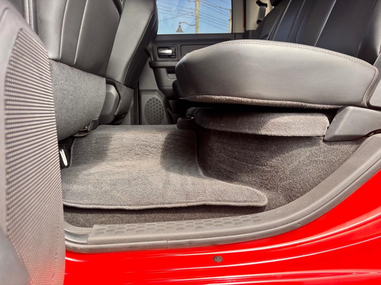 2011 RAM 1500 ACCIDENT FREE! LOW MILEAGE, EXCELLENT CONDITION!