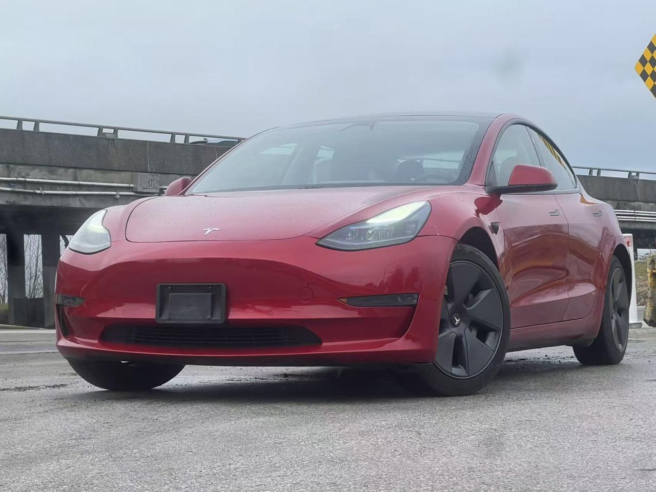 Used 2021 Tesla Model 3 Standard Range Plus/ CLEAN TITLE/ BC LOCAL/ ONE OWNER for sale in Richmond, BC