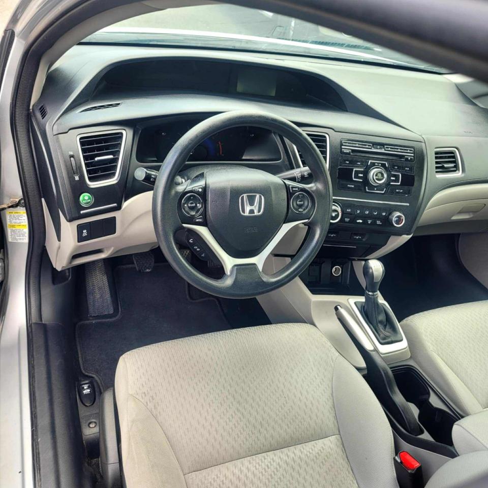 2014 Honda Civic 4dr Man LX - Photo #6