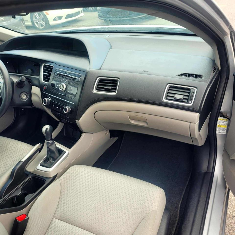 2014 Honda Civic 4dr Man LX - Photo #7