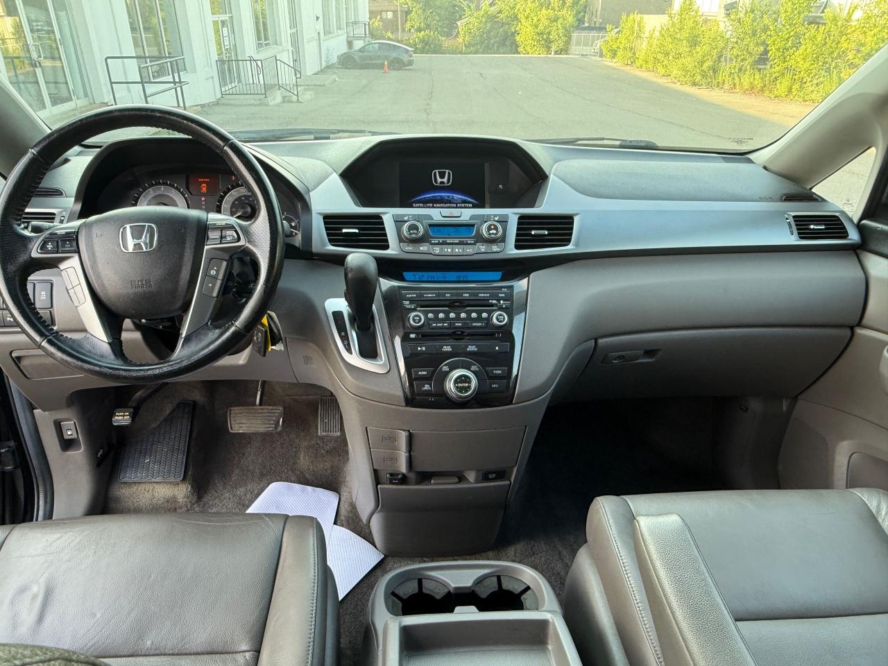2012 Honda Odyssey Touring - Photo #14