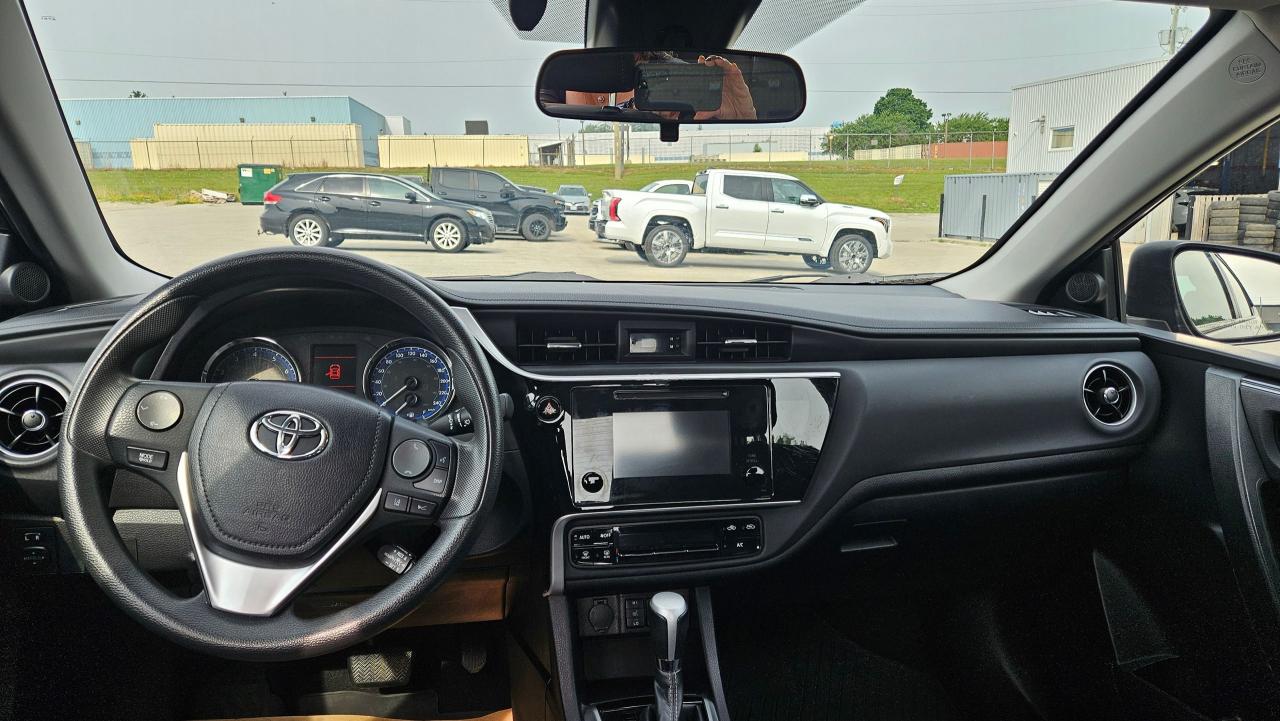 2019 Toyota Corolla LE - Photo #8