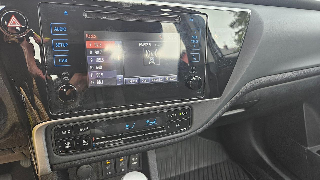 2019 Toyota Corolla LE - Photo #9