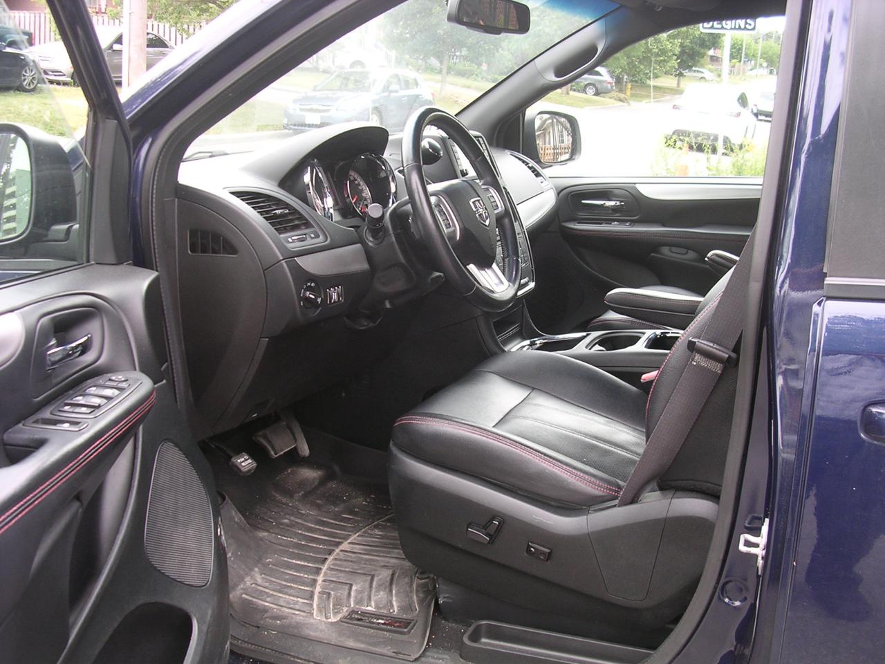 2017 Dodge Grand Caravan GT - Photo #6