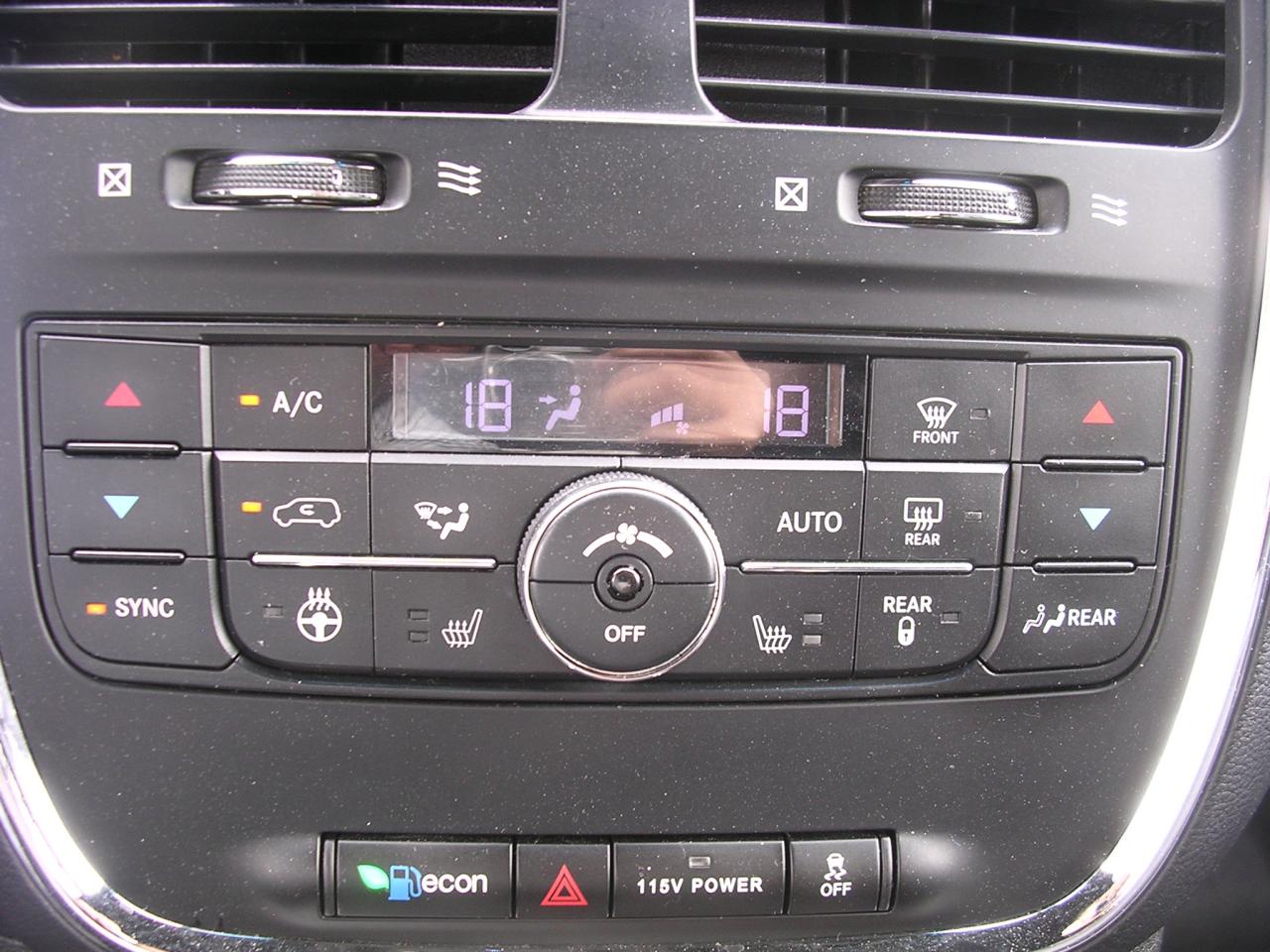2017 Dodge Grand Caravan GT - Photo #15