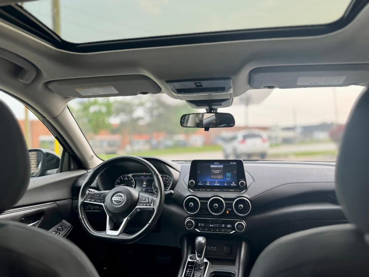 2023 Nissan Sentra SV Photo3