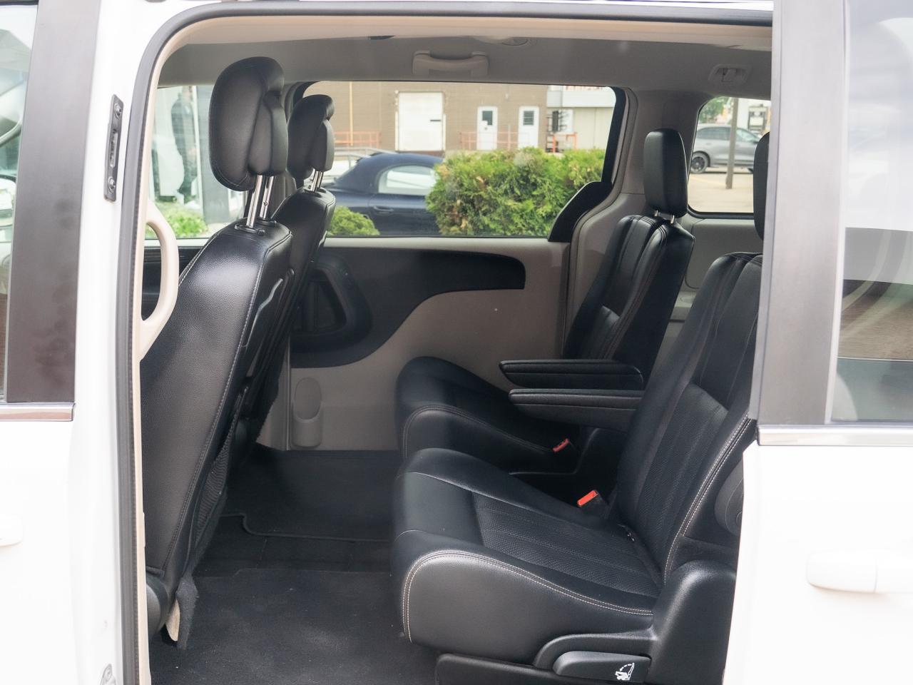 2017 Dodge Grand Caravan Crew Plus - Photo #18