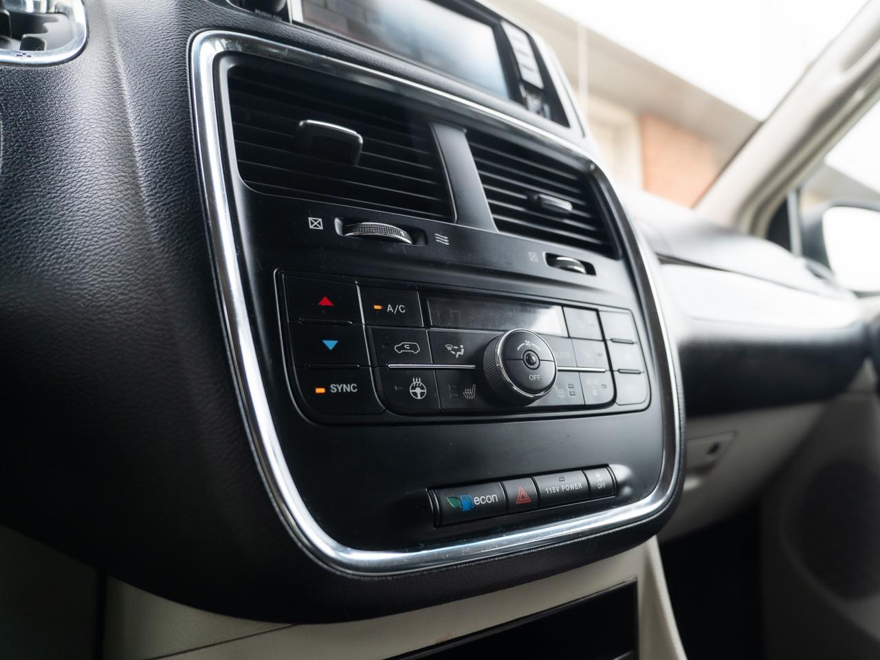 2017 Dodge Grand Caravan Crew Plus - Photo #15