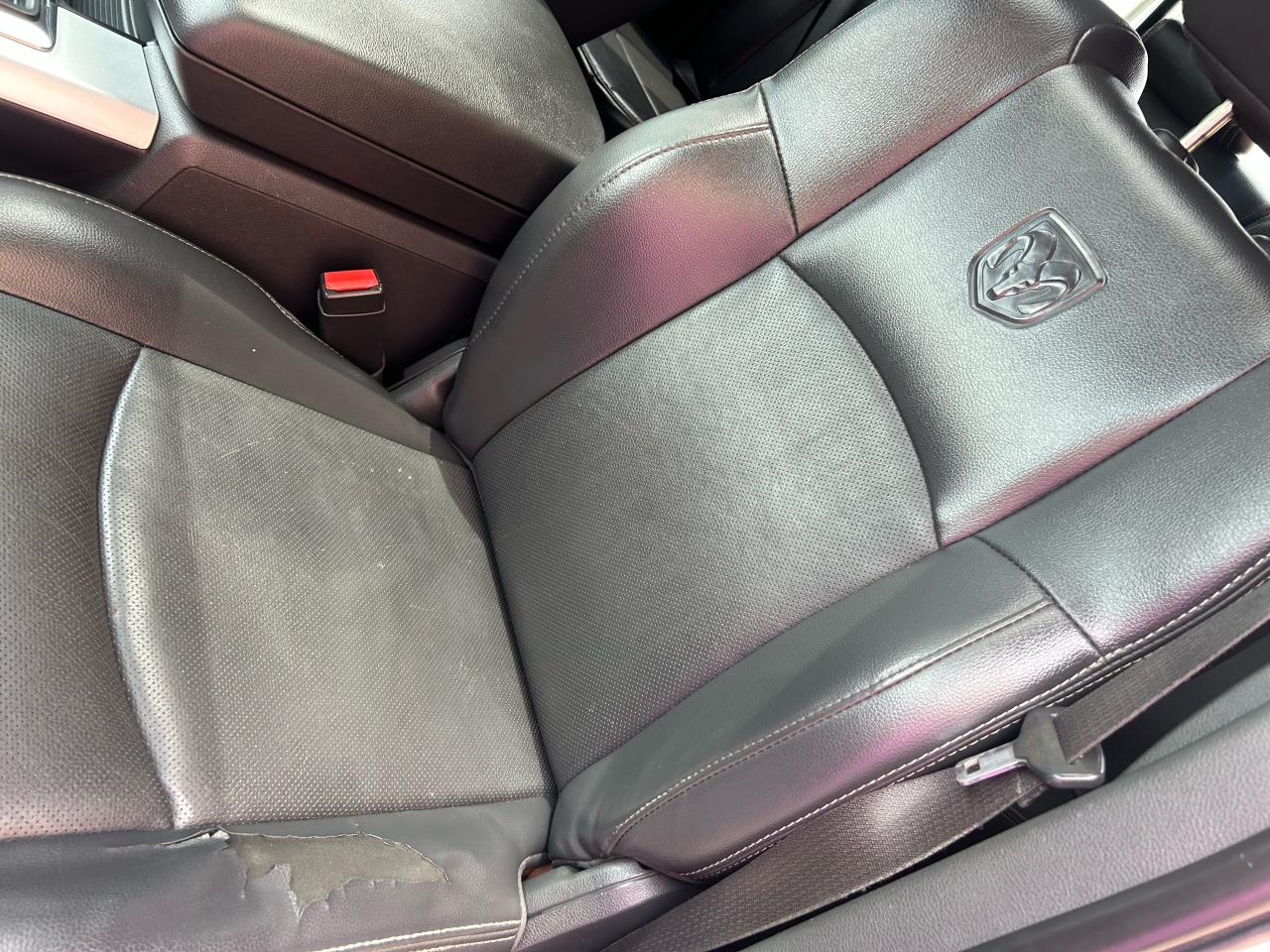2011 RAM 1500 Laramie - Photo #15