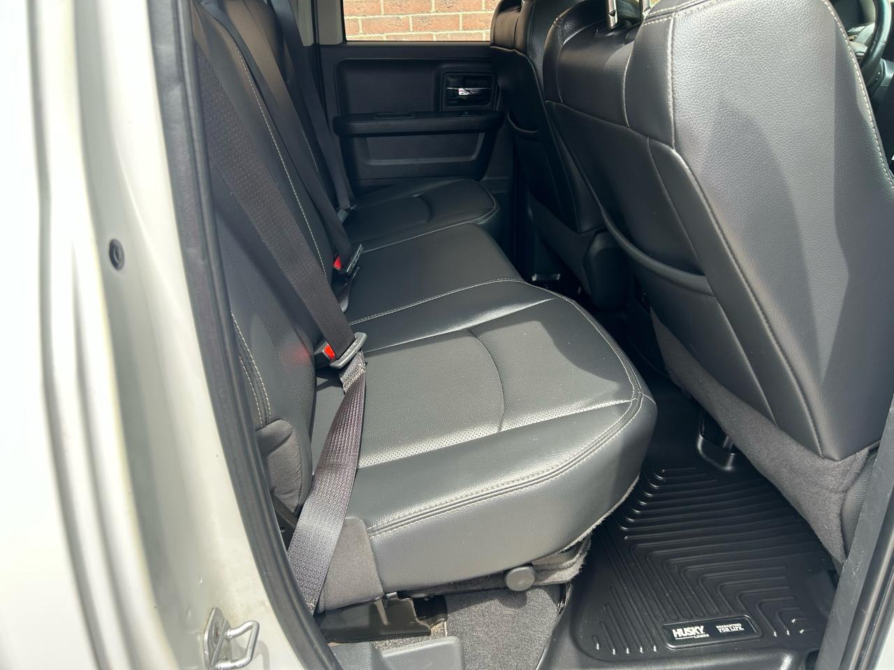 2011 RAM 1500 Laramie - Photo #12