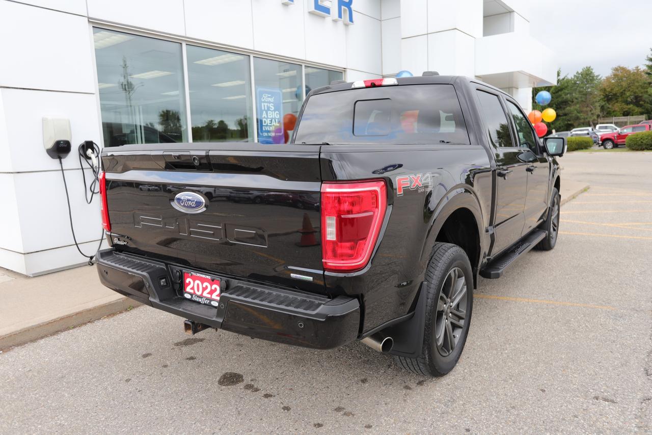 2022 Ford F-150 XLT 4WD SuperCrew 5.5' Box Photo3