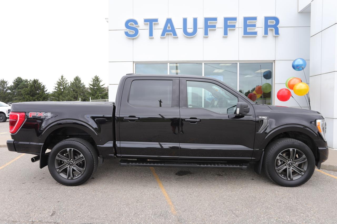 2022 Ford F-150 XLT 4WD SuperCrew 5.5' Box Photo2