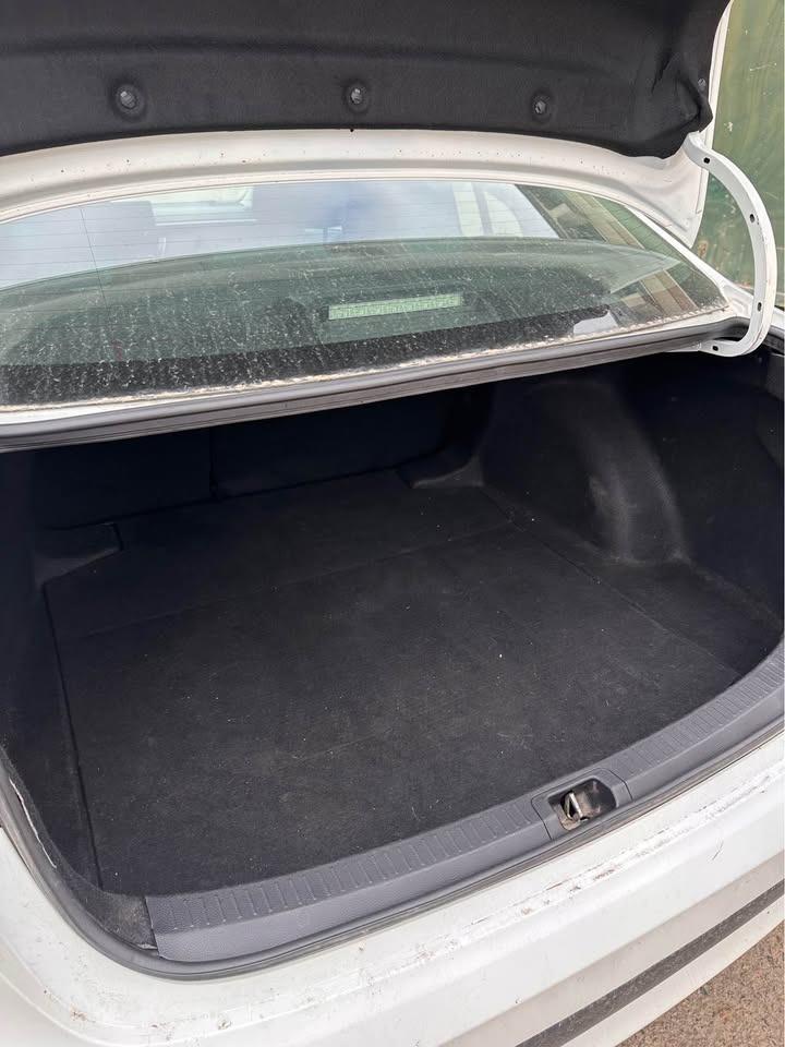 2021 Toyota Corolla LE - Photo #12
