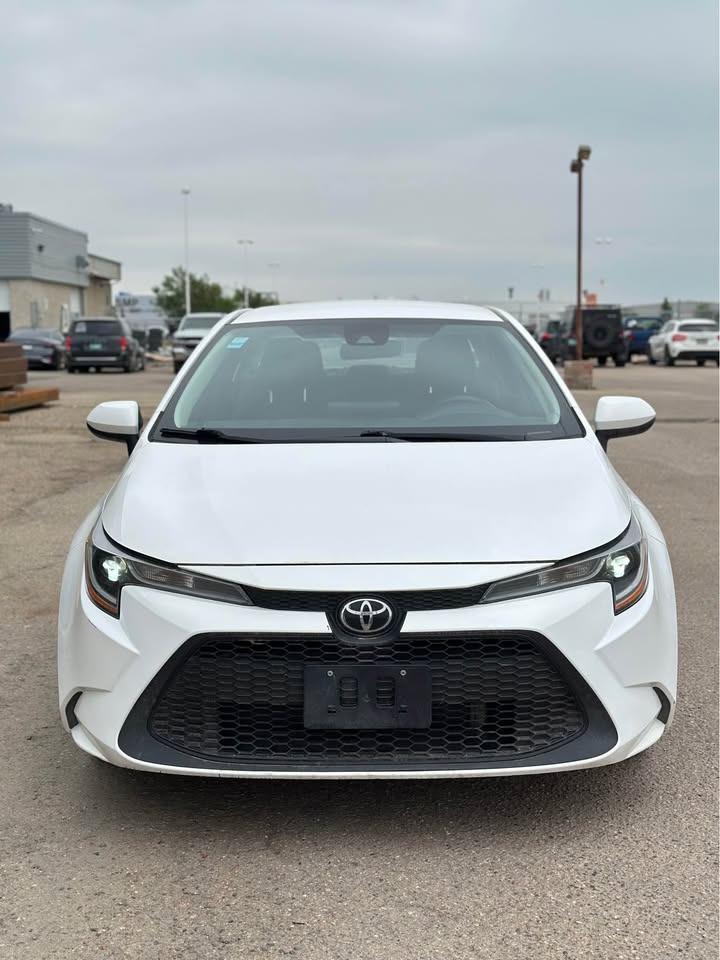 2021 Toyota Corolla LE - Photo #1
