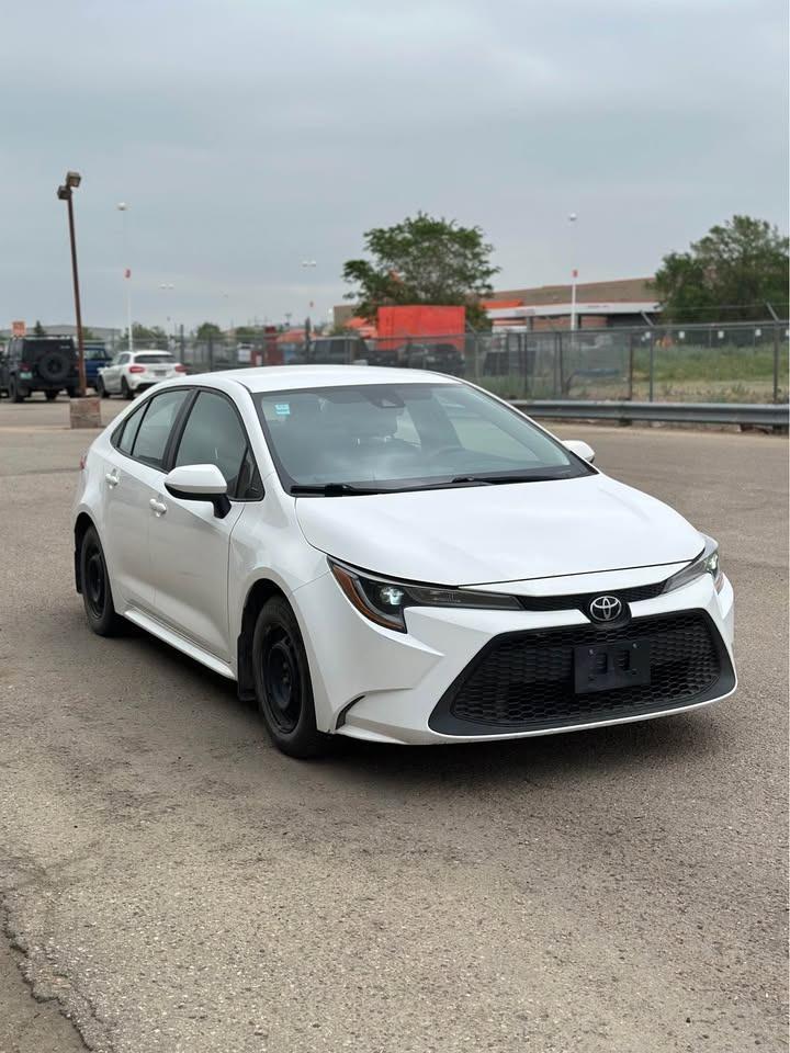 2021 Toyota Corolla LE - Photo #3