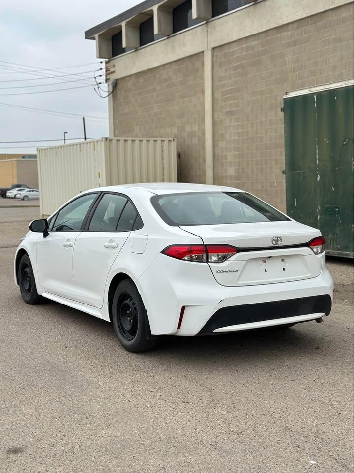 2021 Toyota Corolla LE - Photo #4