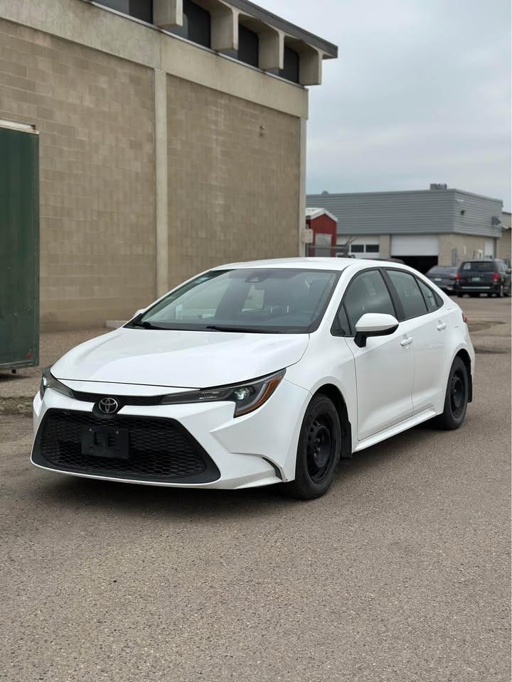 2021 Toyota Corolla LE - Photo #2