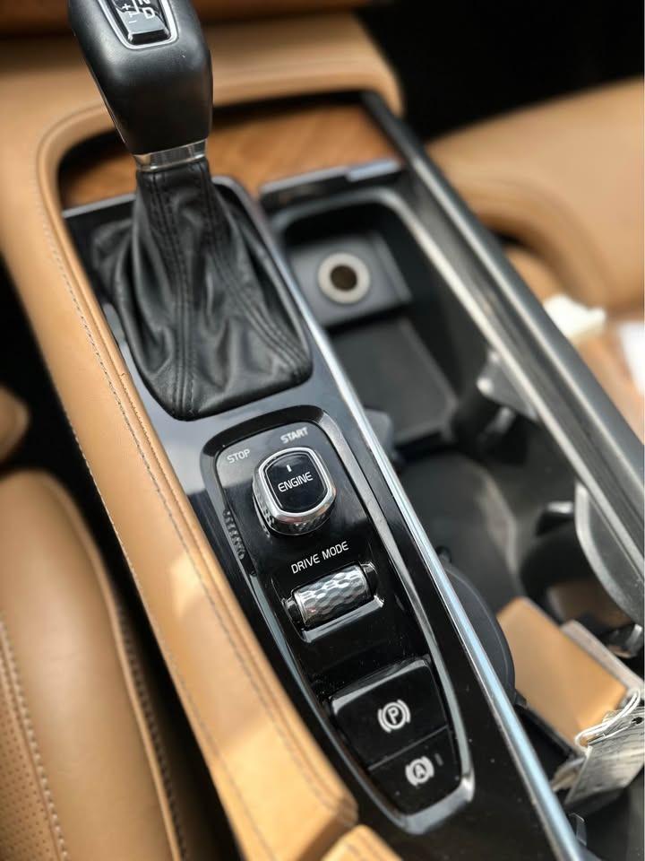 2016 Volvo XC90 T6 Inscription - Photo #10