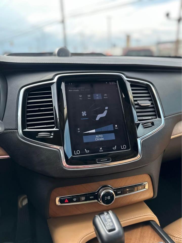 2016 Volvo XC90 T6 Inscription - Photo #9