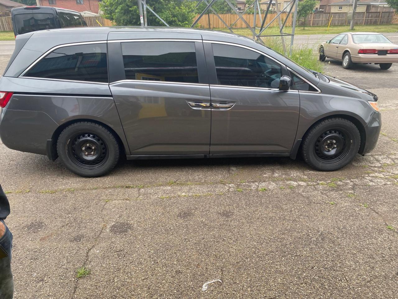 2012 Honda Odyssey EX - Photo #9