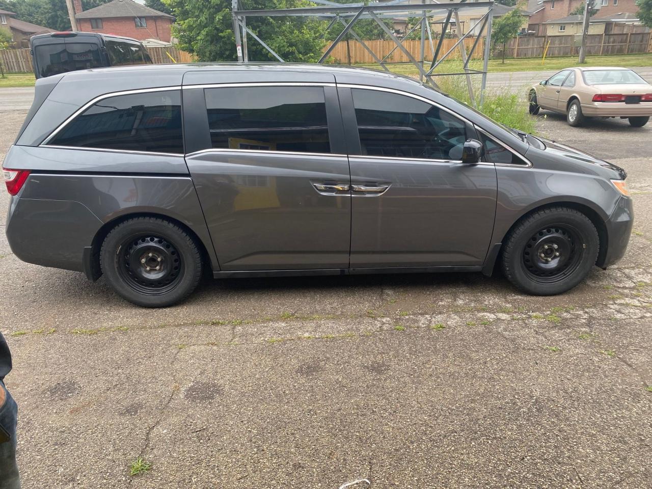 2012 Honda Odyssey EX - Photo #10