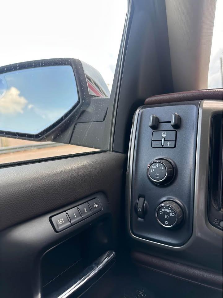 2014 Chevrolet Silverado 1500 High Country - Photo #11