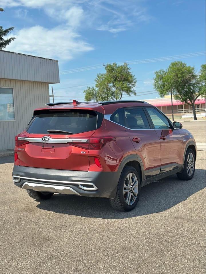 2021 Kia Seltos EX - Photo #5