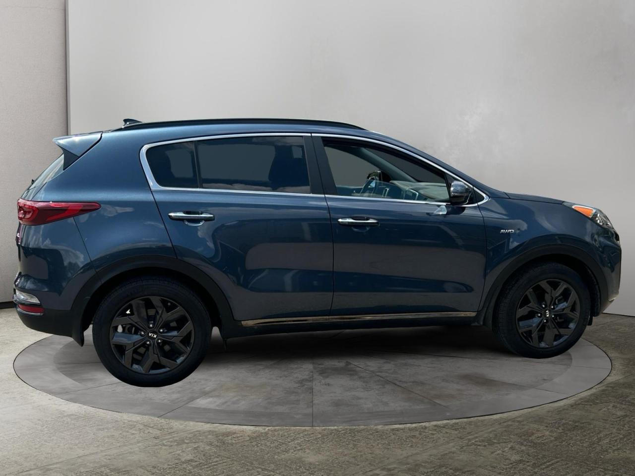 2021 Kia Sportage EX S Photo2