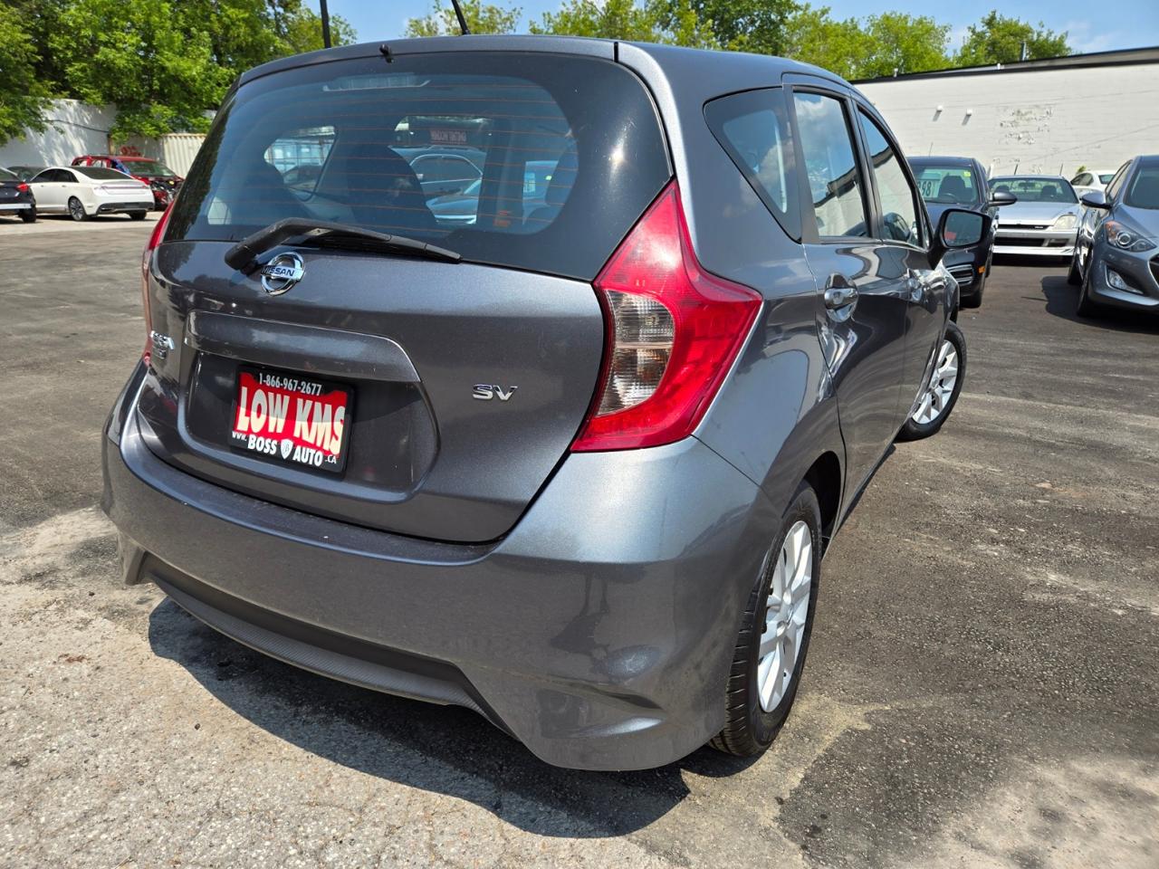 2017 Nissan Versa Note SV Photo4