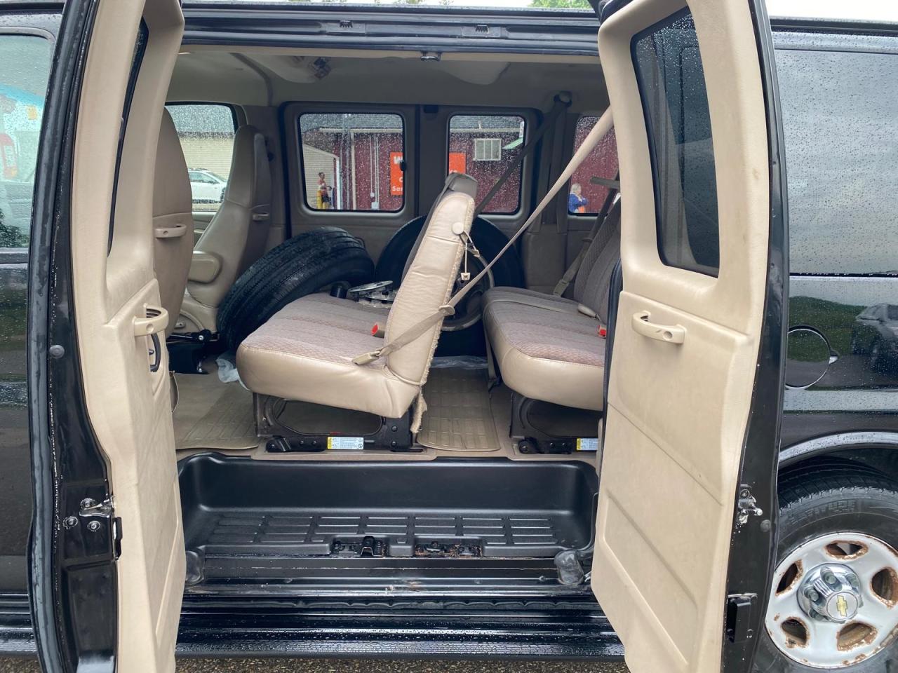 2006 Chevrolet Express 12 passangers - Photo #7
