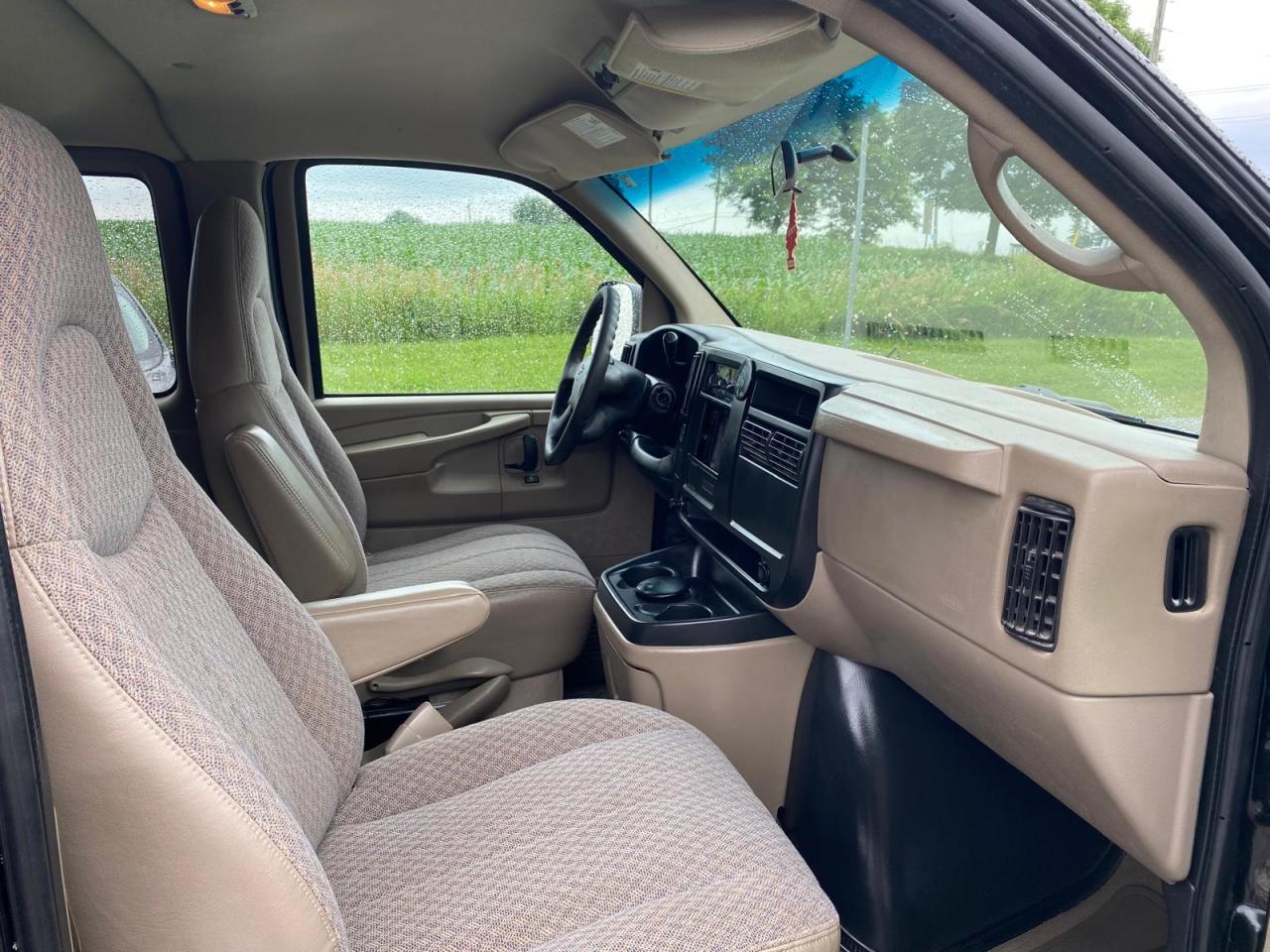 2006 Chevrolet Express 12 passangers - Photo #11