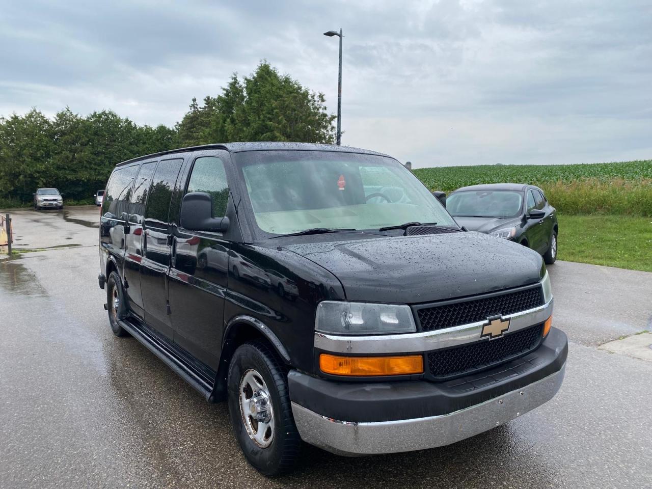 Used 2006 Chevrolet Express 12 passangers for sale in Waterloo, ON