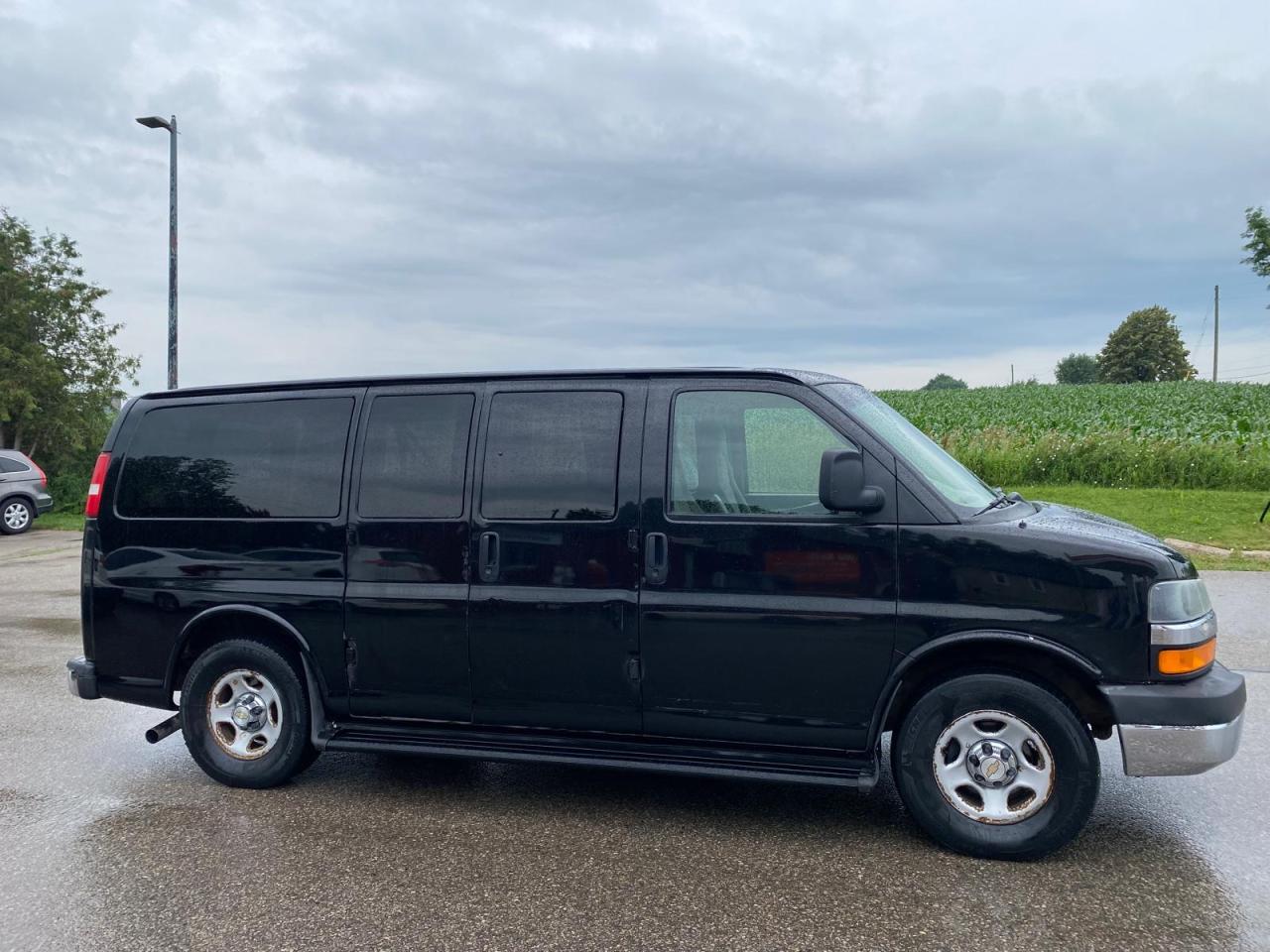 2006 Chevrolet Express 12 passangers - Photo #3