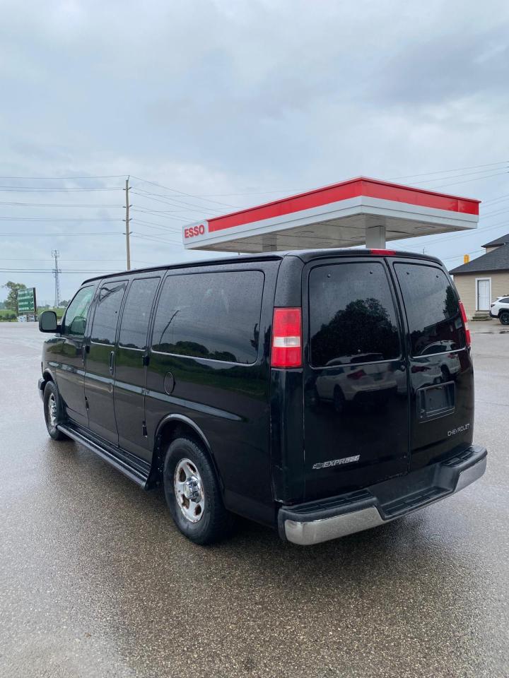 2006 Chevrolet Express 12 passangers - Photo #16