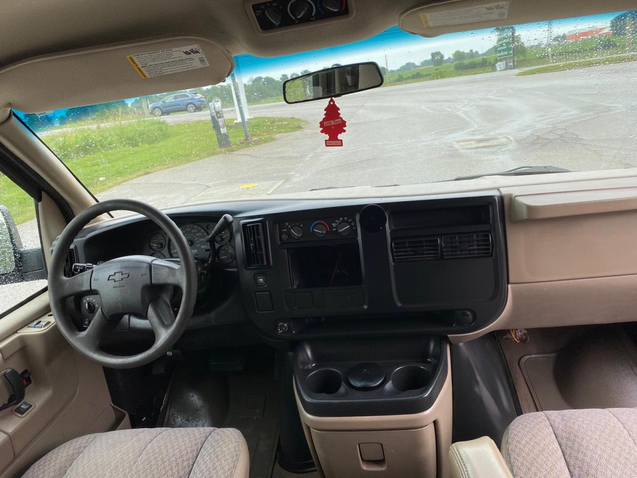 2006 Chevrolet Express 12 passangers - Photo #17