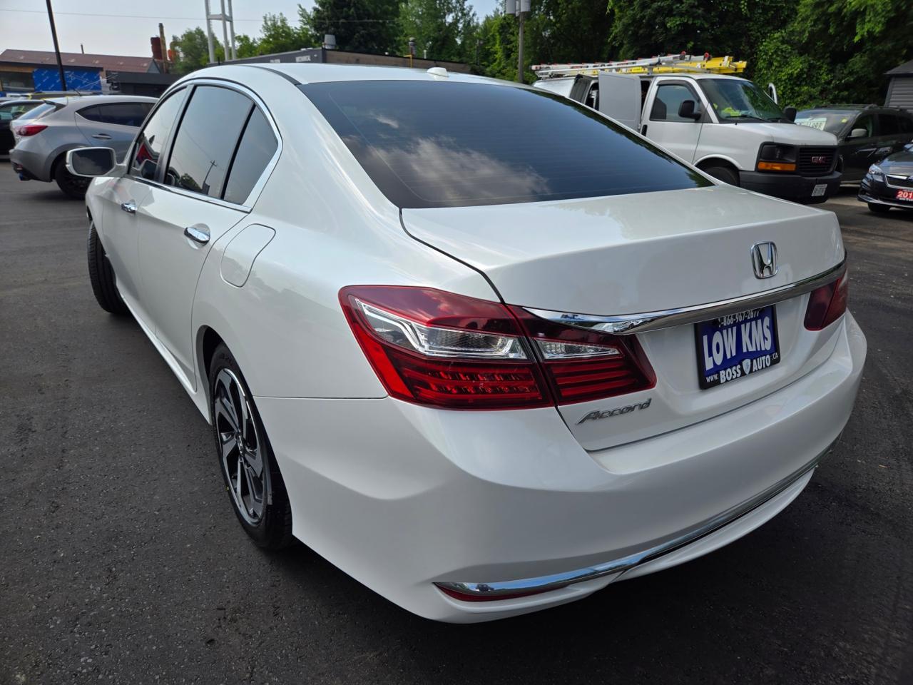 2016 Honda Accord EX-L Photo2