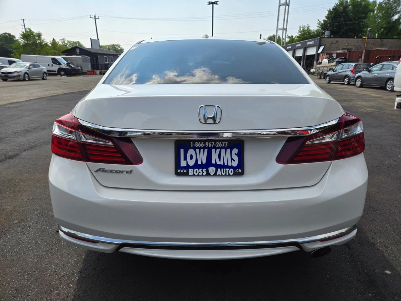 2016 Honda Accord EX-L Photo3