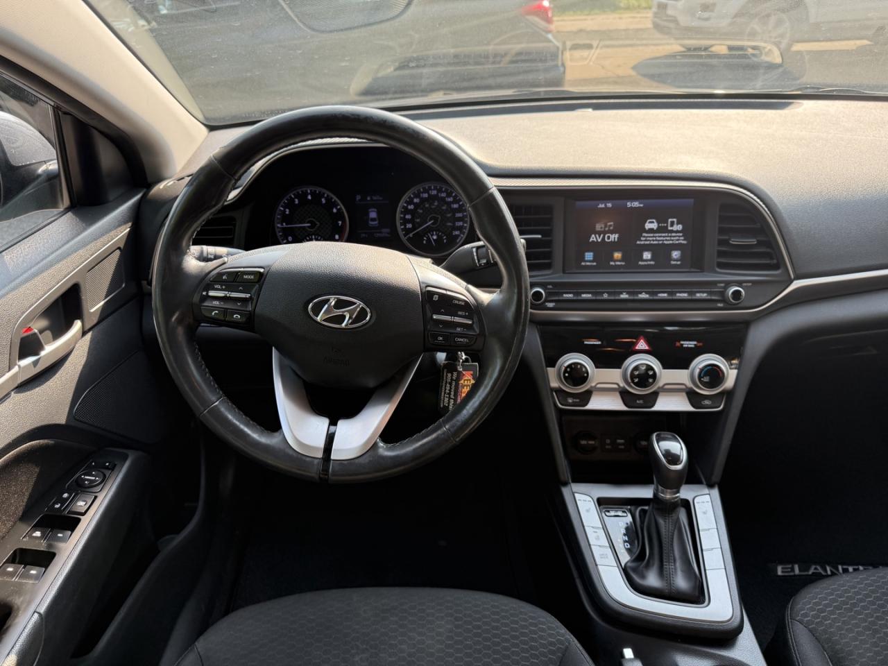 2019 Hyundai Elantra Limited - Photo #5