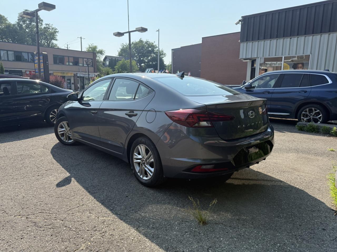 2019 Hyundai Elantra Limited - Photo #3