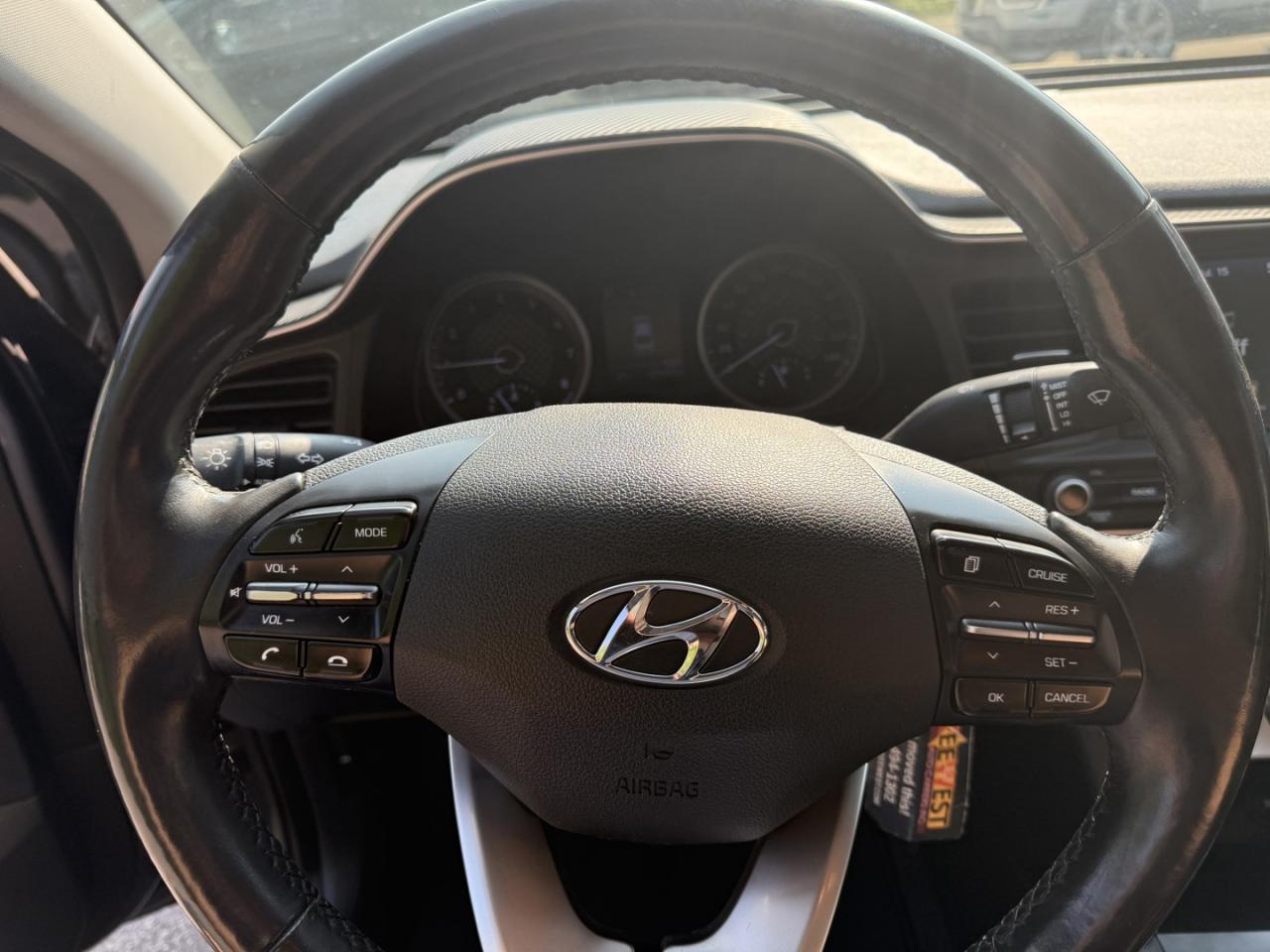2019 Hyundai Elantra Limited - Photo #6