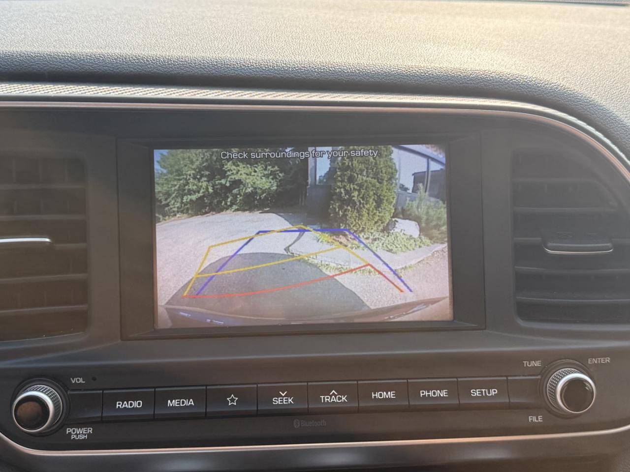 2019 Hyundai Elantra Limited - Photo #8