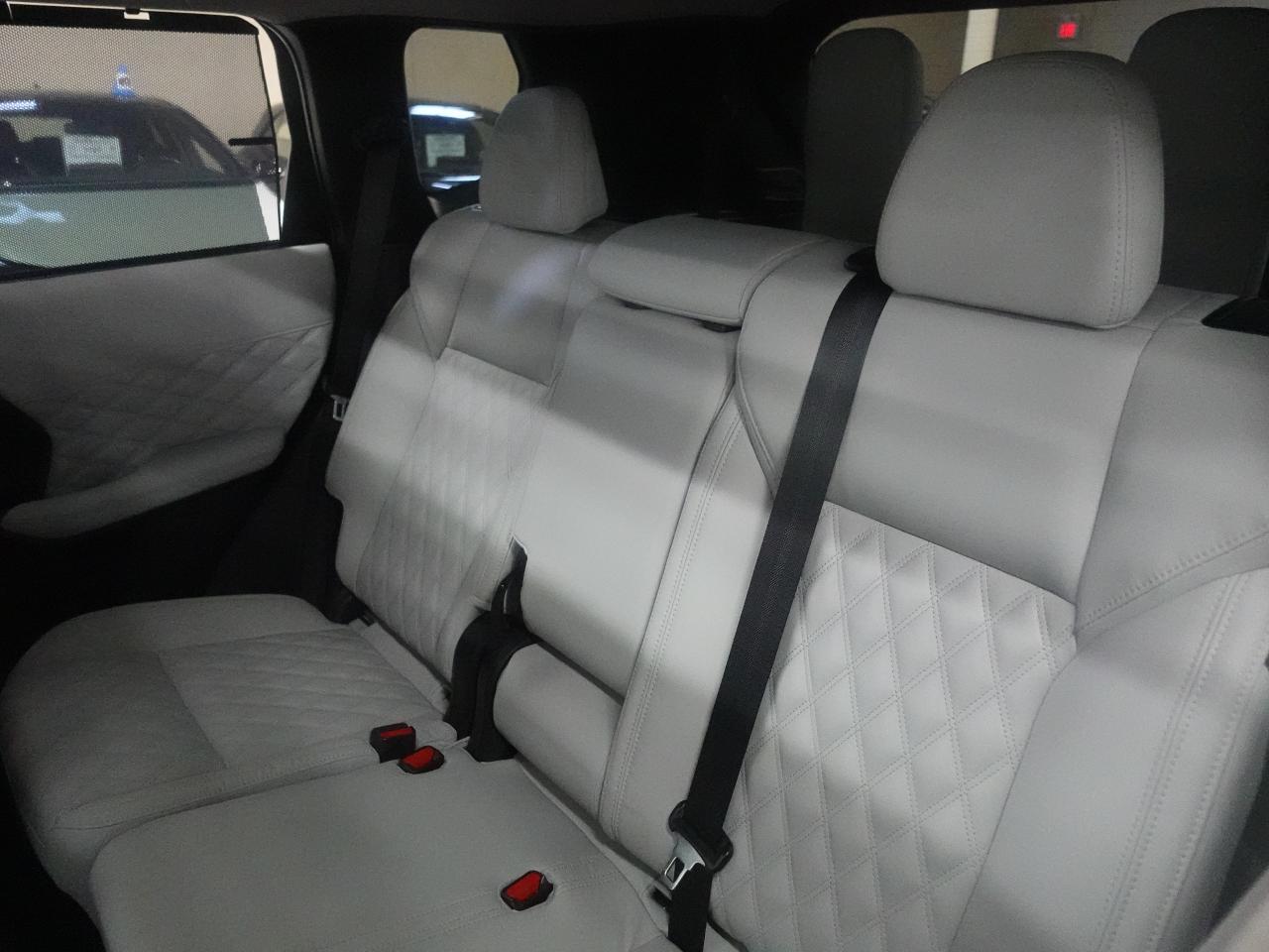 2022 Mitsubishi Outlander GT | AWD | Nav | HUD | Leather | Sunroof | CarPlay