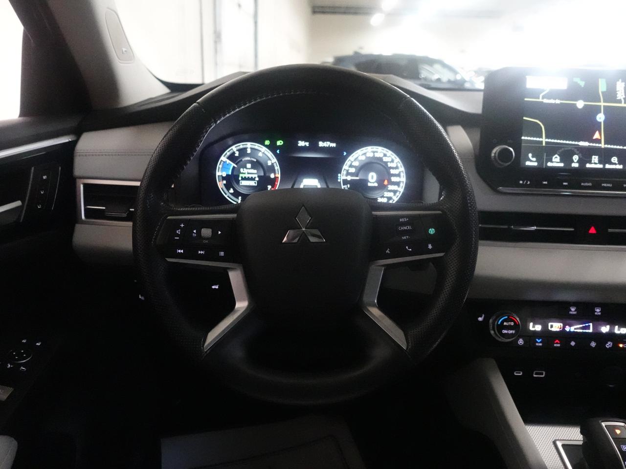 2022 Mitsubishi Outlander GT | AWD | Nav | HUD | Leather | Sunroof | CarPlay