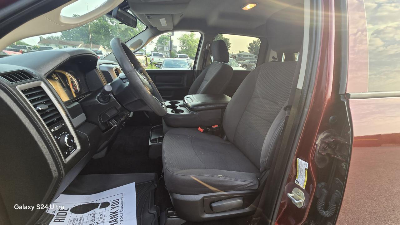 2019 RAM 1500 Classic EXPRESS 4X4 CREW CAB 5'7" BOX - Photo #23
