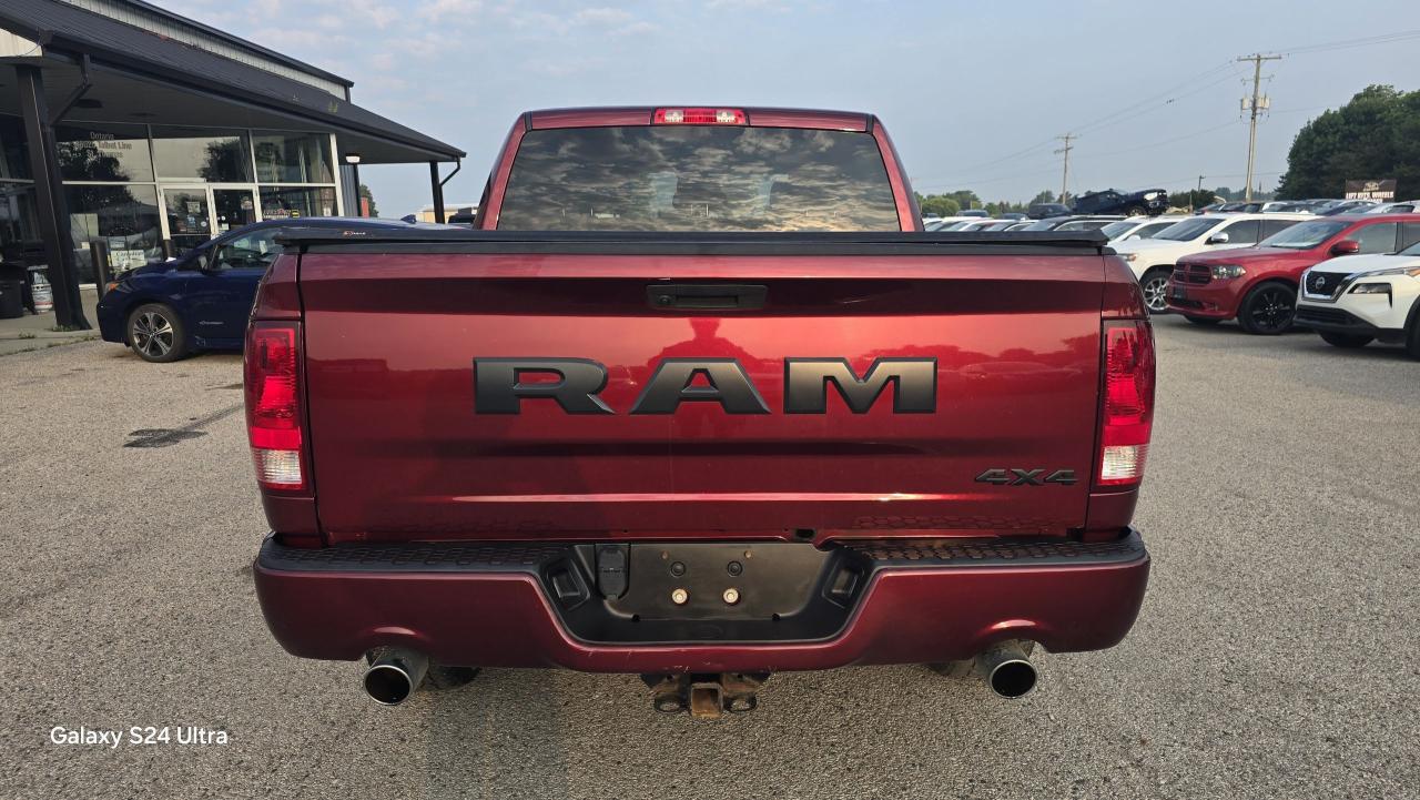 2019 RAM 1500 Classic EXPRESS 4X4 CREW CAB 5'7" BOX - Photo #4