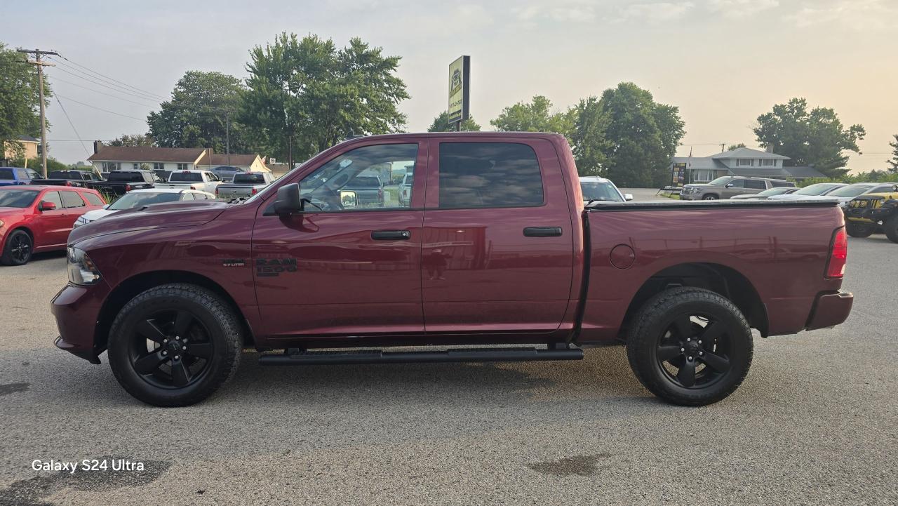 2019 RAM 1500 Classic EXPRESS 4X4 CREW CAB 5'7" BOX - Photo #2